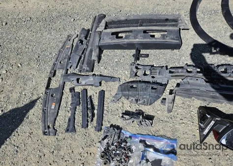 2018 Ford Explorer Limited z USA, uszkodzony, nr VIN 1FM5K8F84JGC73961